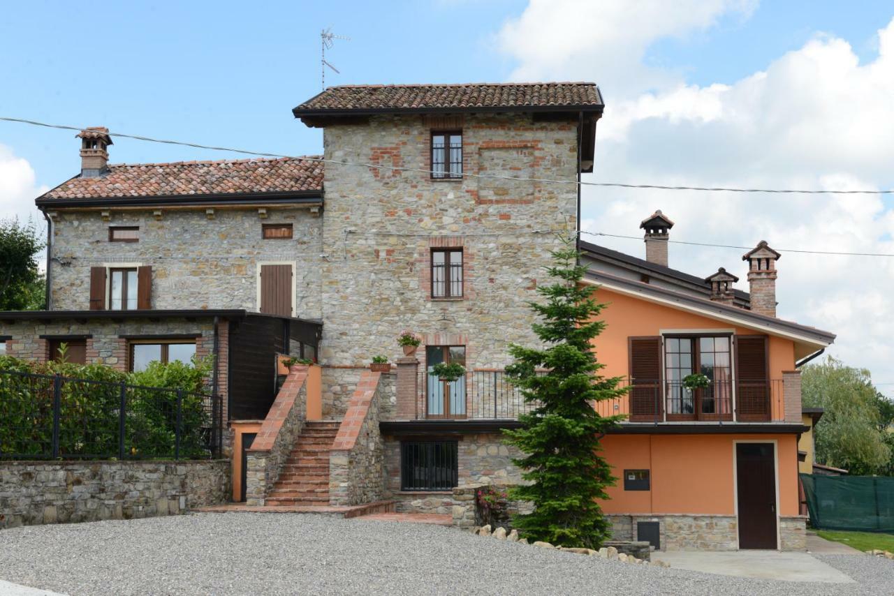 Torretta Di Bassano Hotell Rivergaro Exteriör bild