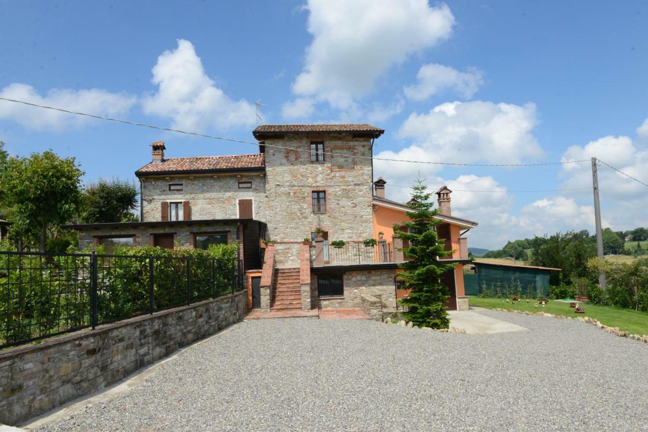 Torretta Di Bassano Hotell Rivergaro Exteriör bild