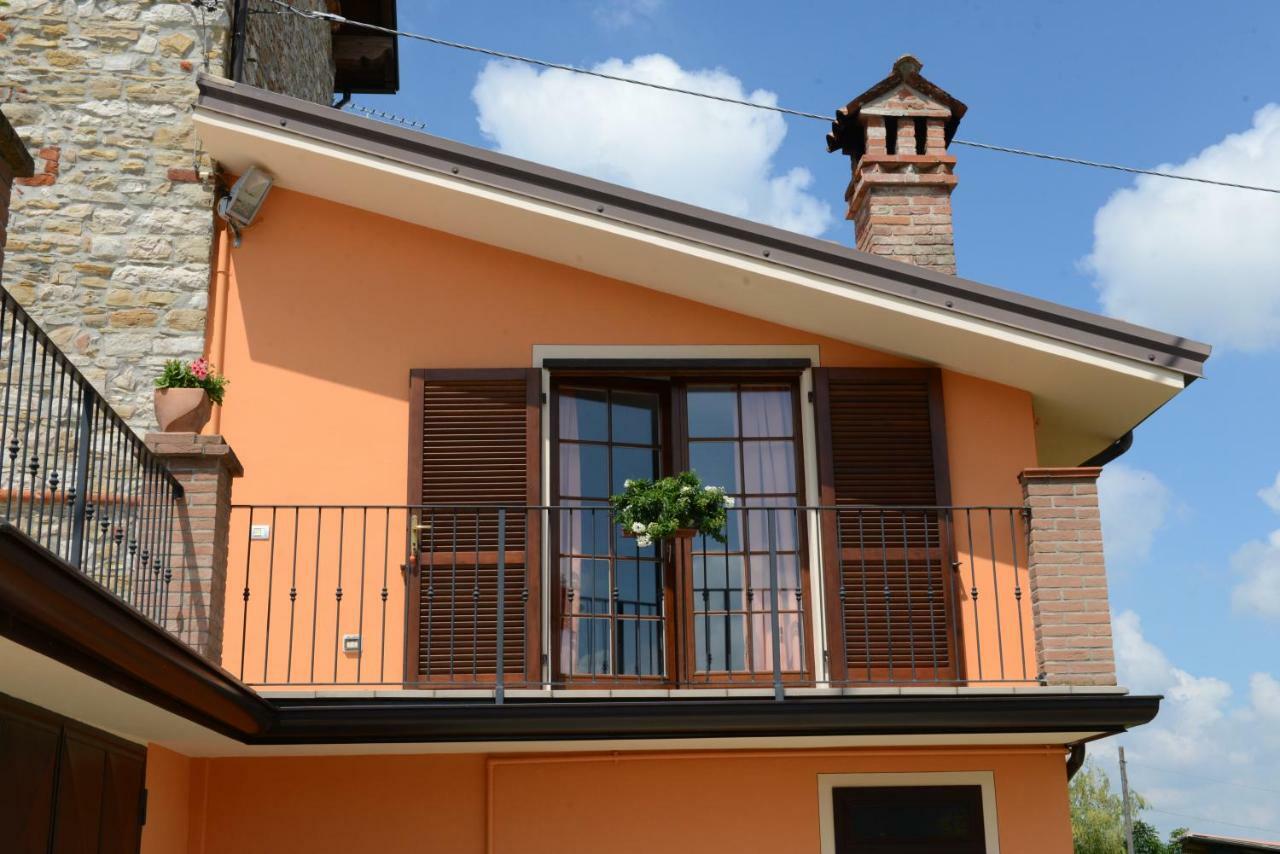 Torretta Di Bassano Hotell Rivergaro Exteriör bild