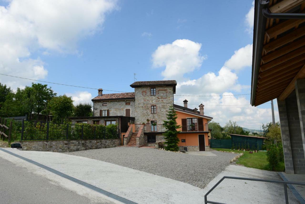 Torretta Di Bassano Hotell Rivergaro Exteriör bild